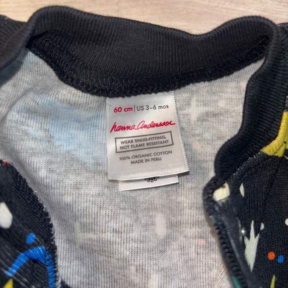 Hanna Andersson Black Space-Themed Kids Pajama one piece - Picture 3 of 3